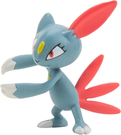 Pokemon Surprise Attack Figure Sneasel + Ultra Ball