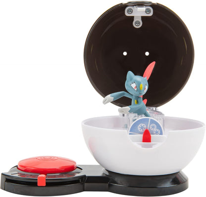 Pokemon Surprise Attack Figure Sneasel + Ultra Ball